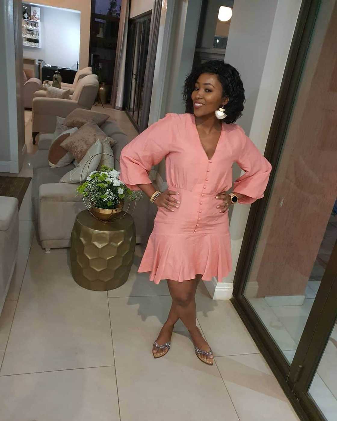 15 gorgeous pics of Dr Tumi Wife, Kgaogelo Makweya to date 15 gorgeous pics of Dr Tumi Wife, Kgaogelo Makweya to date