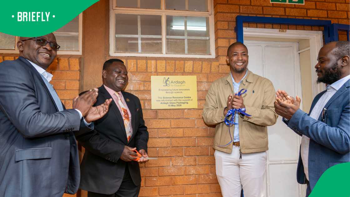 New science resource centre opens at a secondary school in Ekurhuleni New science resource centre opens at a secondary school in Ekurhuleni