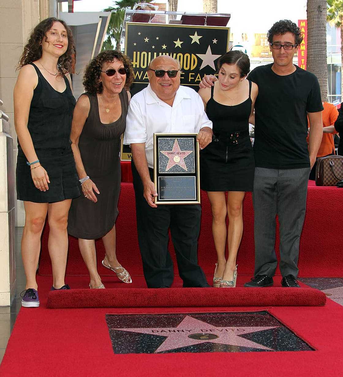 Rhea Perlman daughter Rhea Perlman daughter