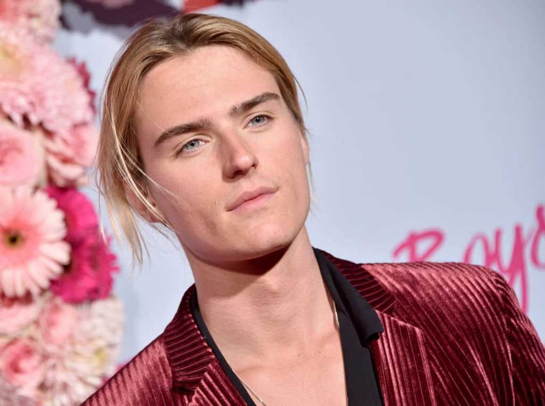 Logan Shroyer at the Los Angeles premiere of "Players" Logan Shroyer at the Los Angeles premiere of "Players"