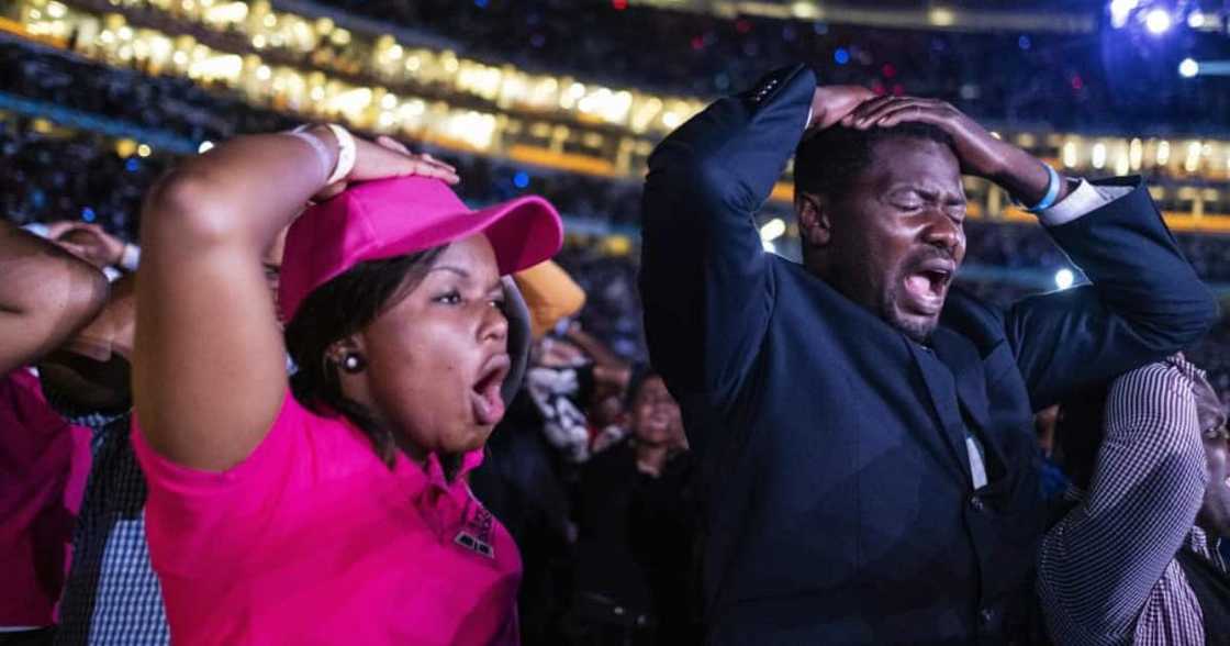 Bheki Cele, Minister of Police, Warning, Christmas, New Year's Eve, Safer Festve Season Ministerial Tour, KwaZulu Natal, KZN, Music, Gqom, Alcohol, Cape Town Bheki Cele, Minister of Police, Warning, Christmas, New Year's Eve, Safer Festve Season Ministerial Tour, KwaZulu Natal, KZN, Music, Gqom, Alcohol, Cape Town