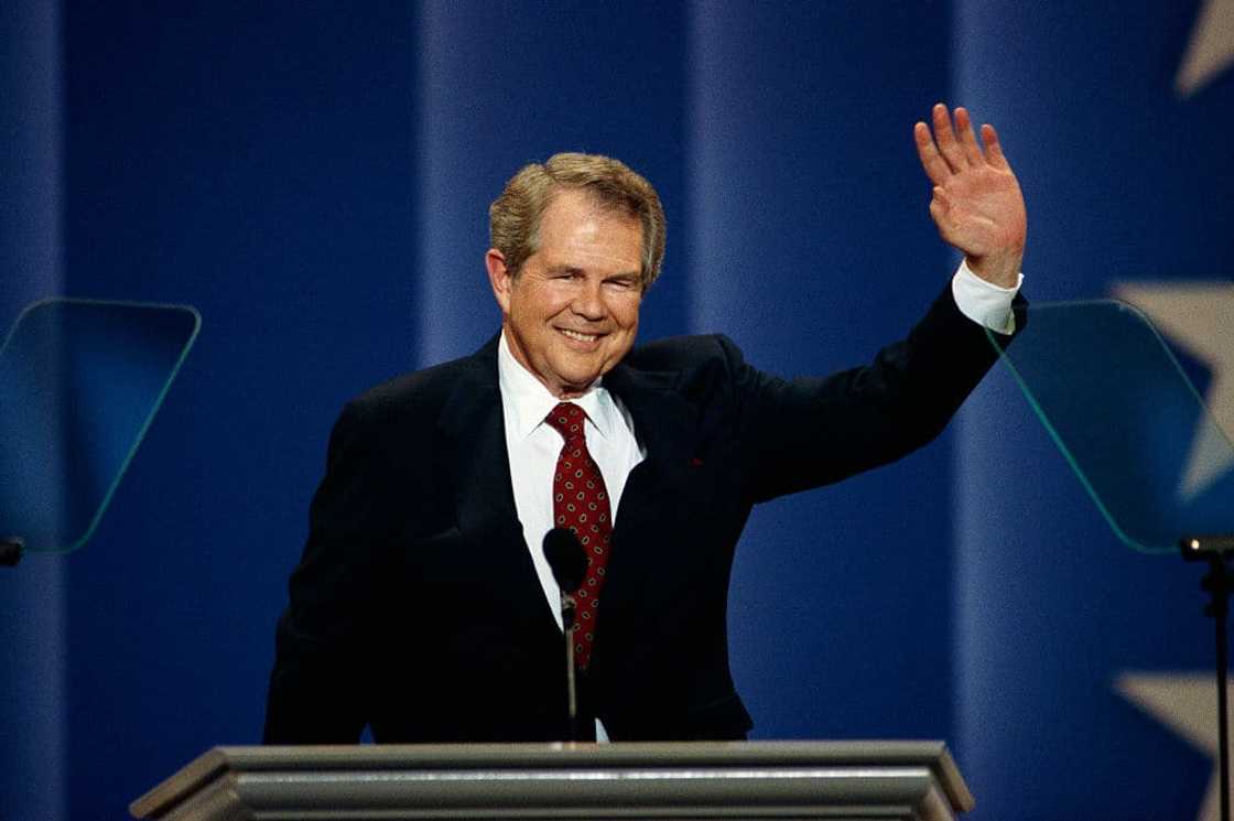 Pat Robertson's profile Pat Robertson's profile