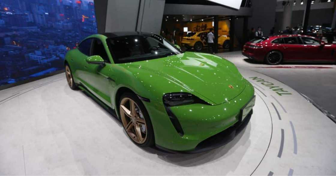 Porsche Taycan Porsche Taycan