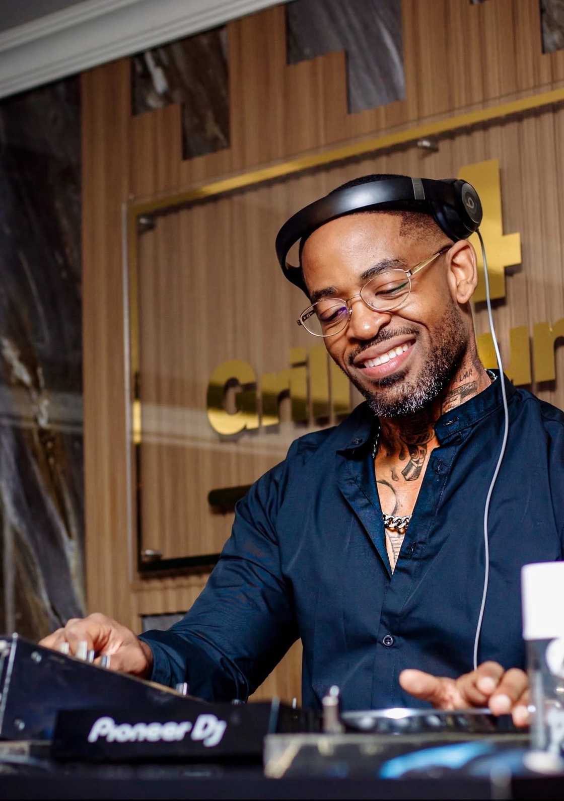 Prince Kaybee shared a cool photo with his sons Prince Kaybee shared a cool photo with his sons