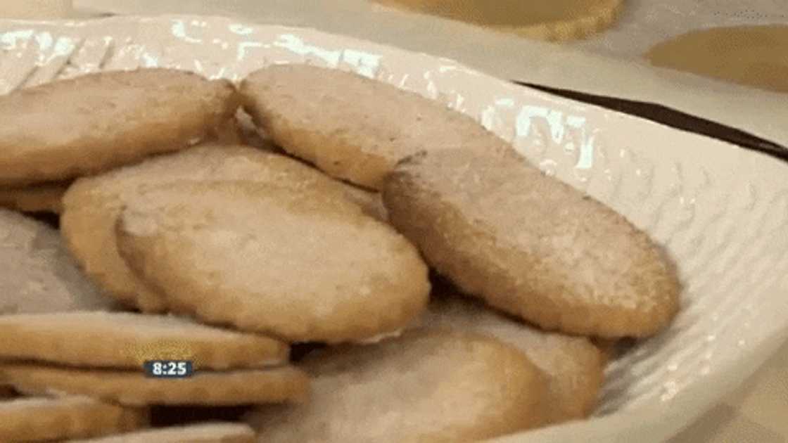 Old-fashioned South African soetkoekies