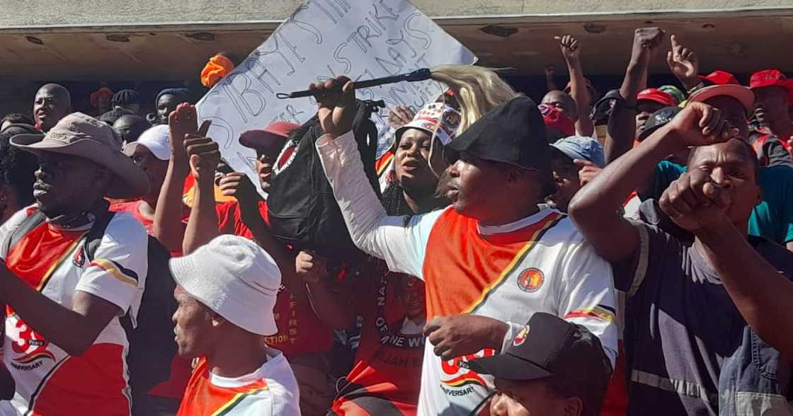 Ramaphosa, Cosatu, Rally, Flee, violent Ramaphosa, Cosatu, Rally, Flee, violent