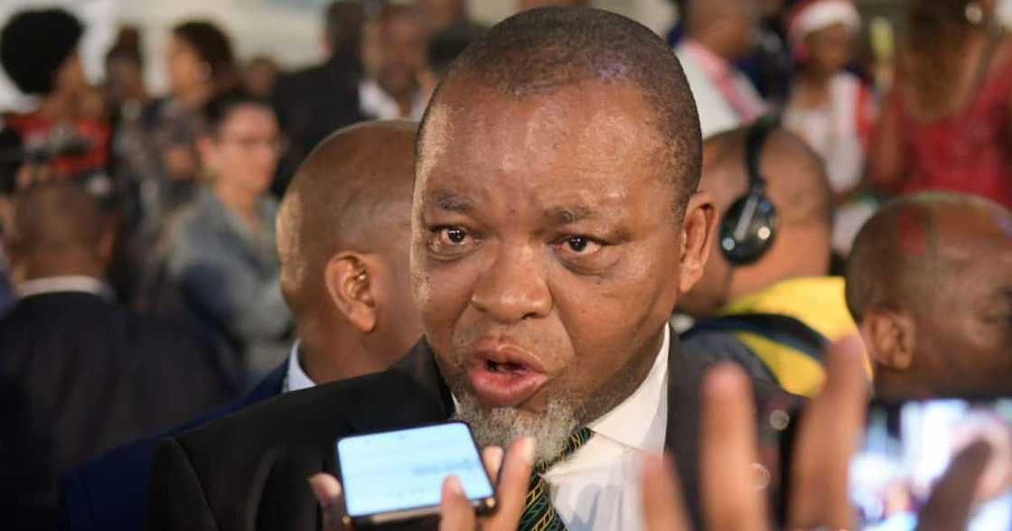 Minister Gwede Mantashe Completes His Masters Degree, Mzansi Has Mixed Reactions Minister Gwede Mantashe Completes His Masters Degree, Mzansi Has Mixed Reactions