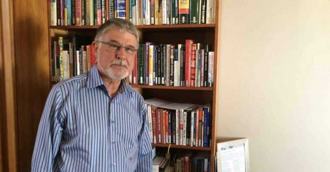 Jannie Mouton Jannie Mouton