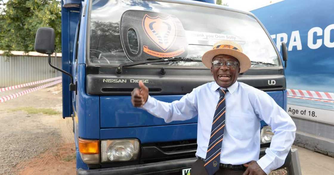 Potch Old Boys College Gifts Loyal Employee, "Oom Solly" a Bakkie