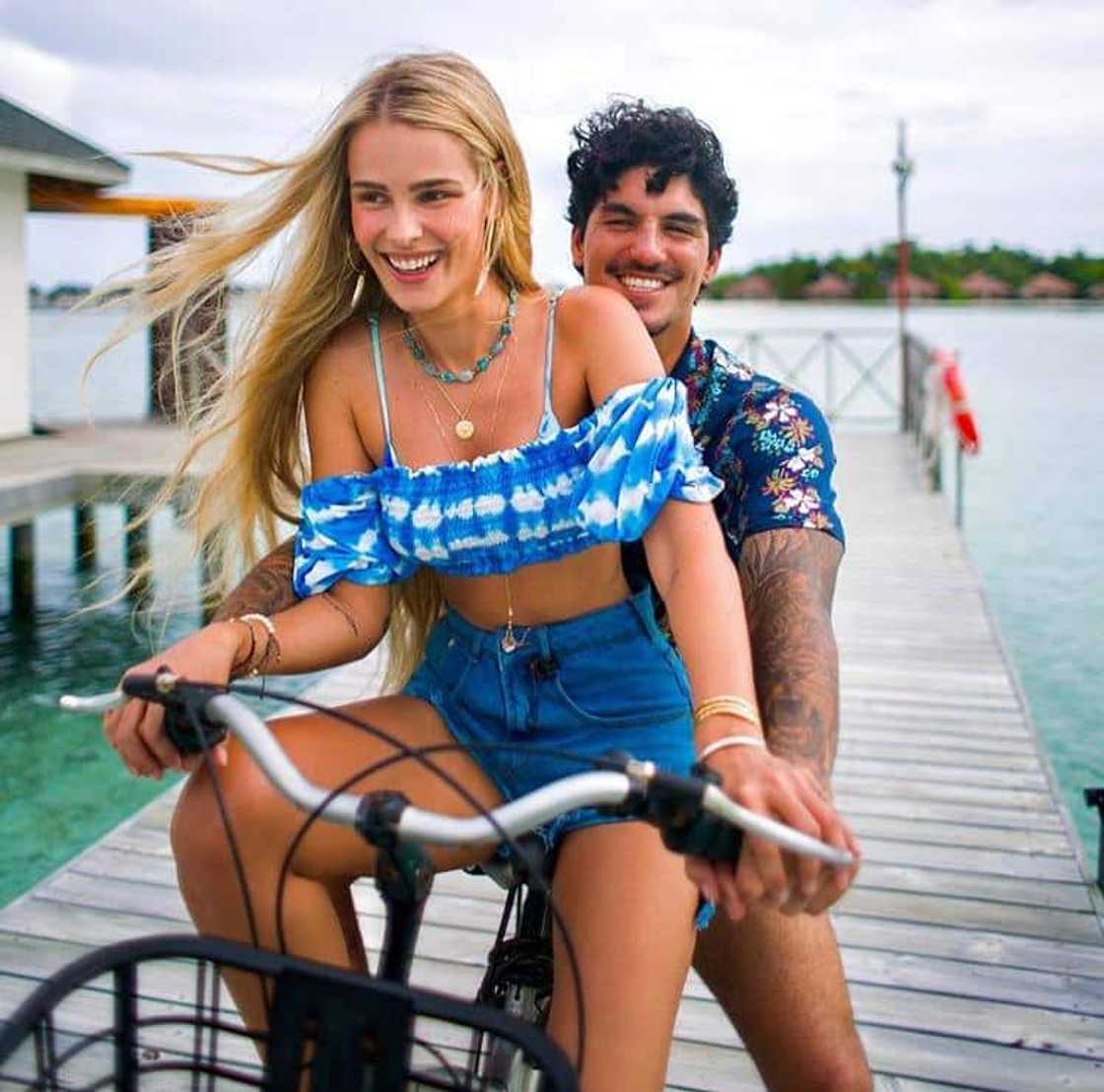 Gabriel Medina and Yasmin Brunet