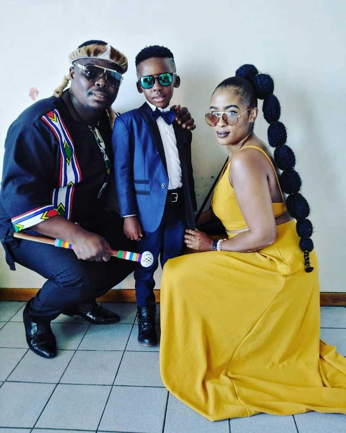 Uzalo actors with their spouses and kids