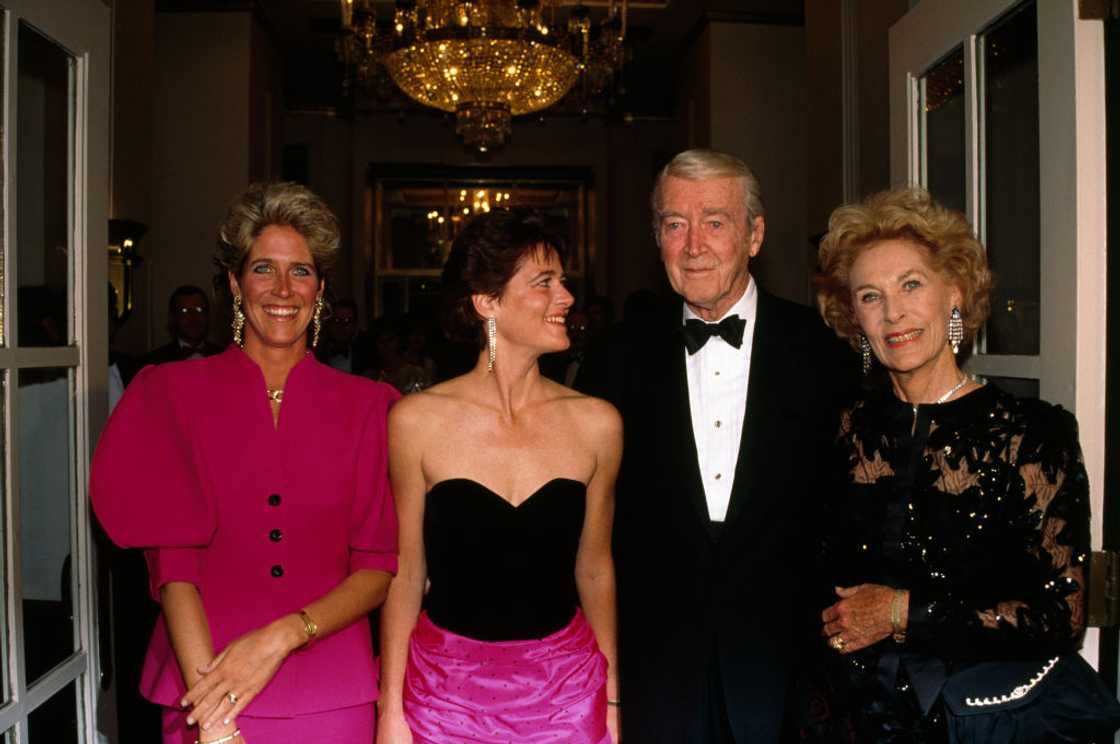 James Stewart with wife Gloria and two daughters, Kelly Harcourt and Judith Merrill. James Stewart with wife Gloria and two daughters, Kelly Harcourt and Judith Merrill.