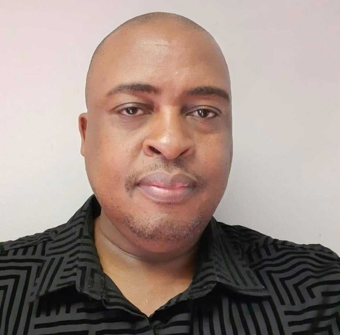 An educator entertained South Africans with his funny yet goofy dance moves in the classroom. An educator entertained South Africans with his funny yet goofy dance moves in the classroom.