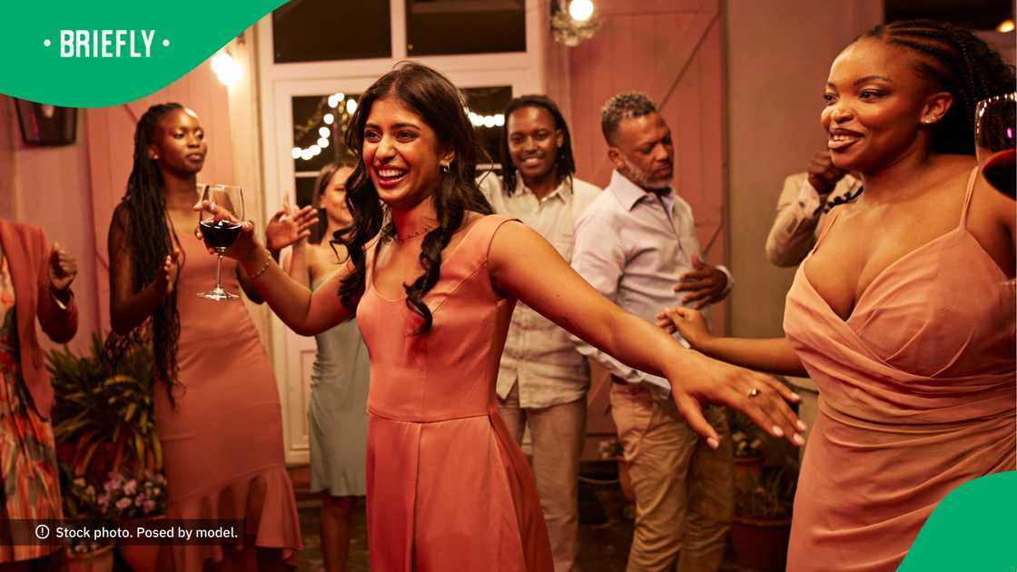 People were having a good time at the wedding. People were having a good time at the wedding.