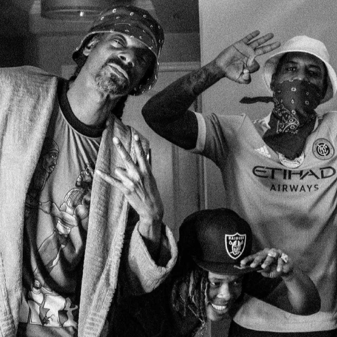 Nasty C hangs out with Snoop Dogg and fans completely lose their minds Nasty C hangs out with Snoop Dogg and fans completely lose their minds