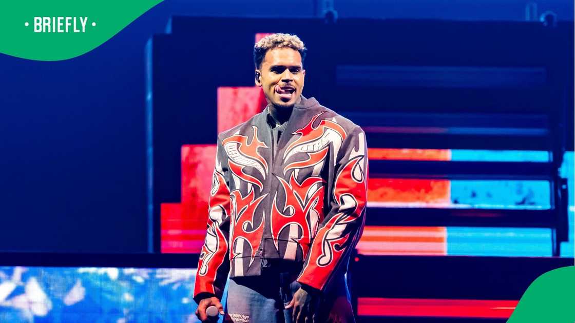 Chris Brown spotted with six women at Paris hotel Chris Brown spotted with six women at Paris hotel