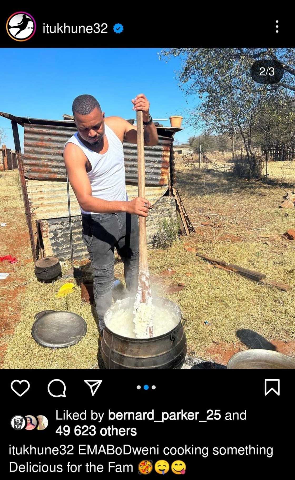 Khune posted his wife Khune posted his wife