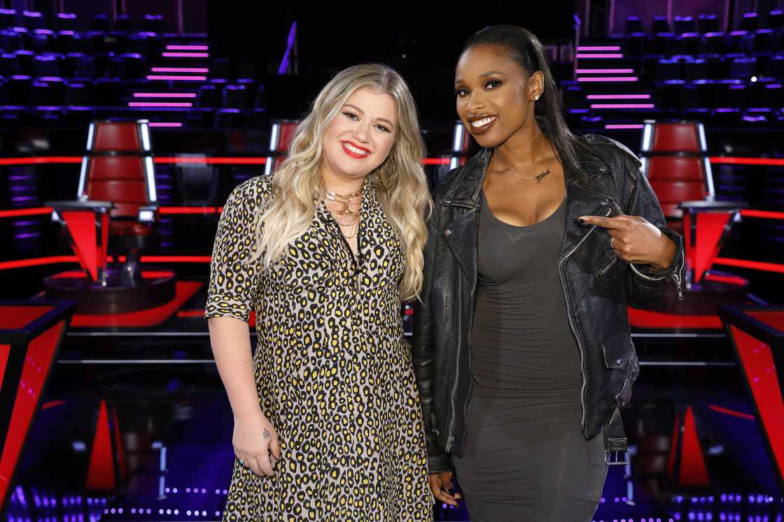 Kelly Clarkson and Jennifer Hudson on The Voice