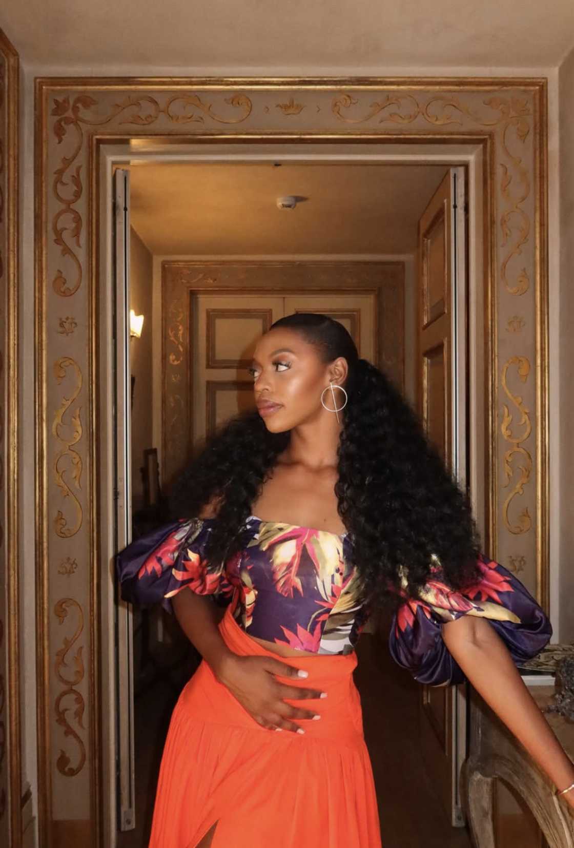 Khosi Twala flaunted her mystery man on social media Khosi Twala flaunted her mystery man on social media