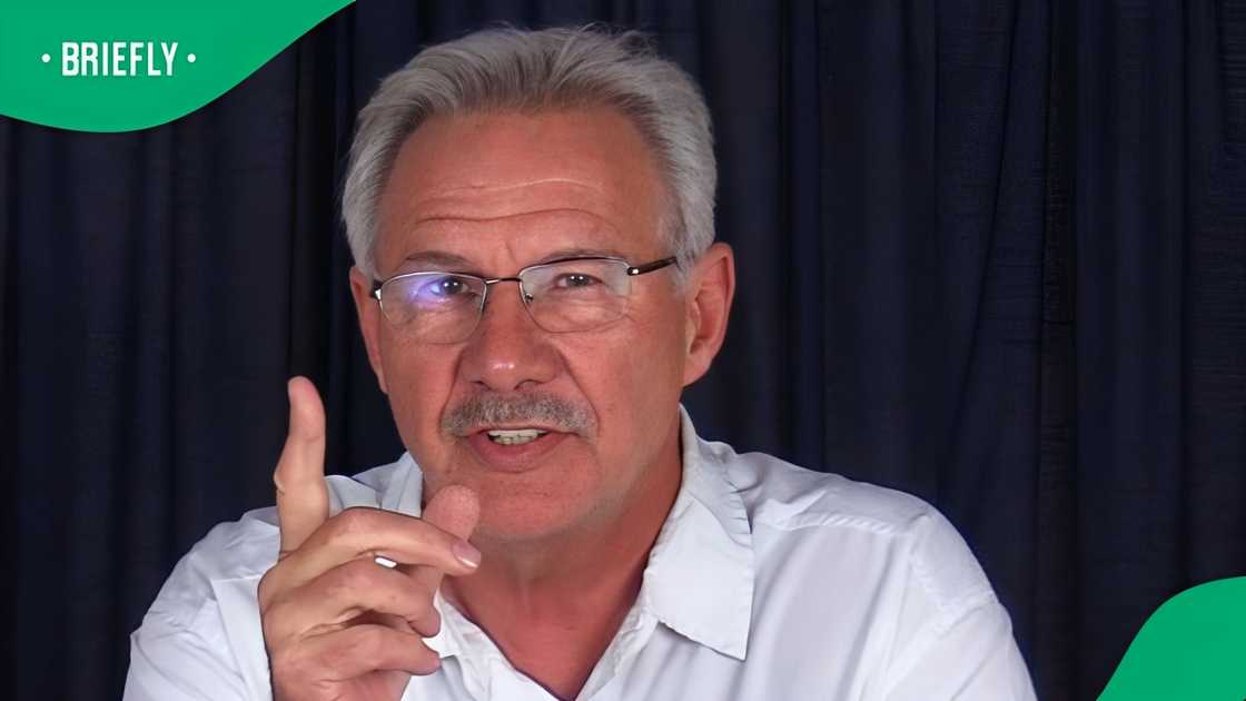 Afrikaans singer Danie Botha apologised for spreading fake news about the rapture.