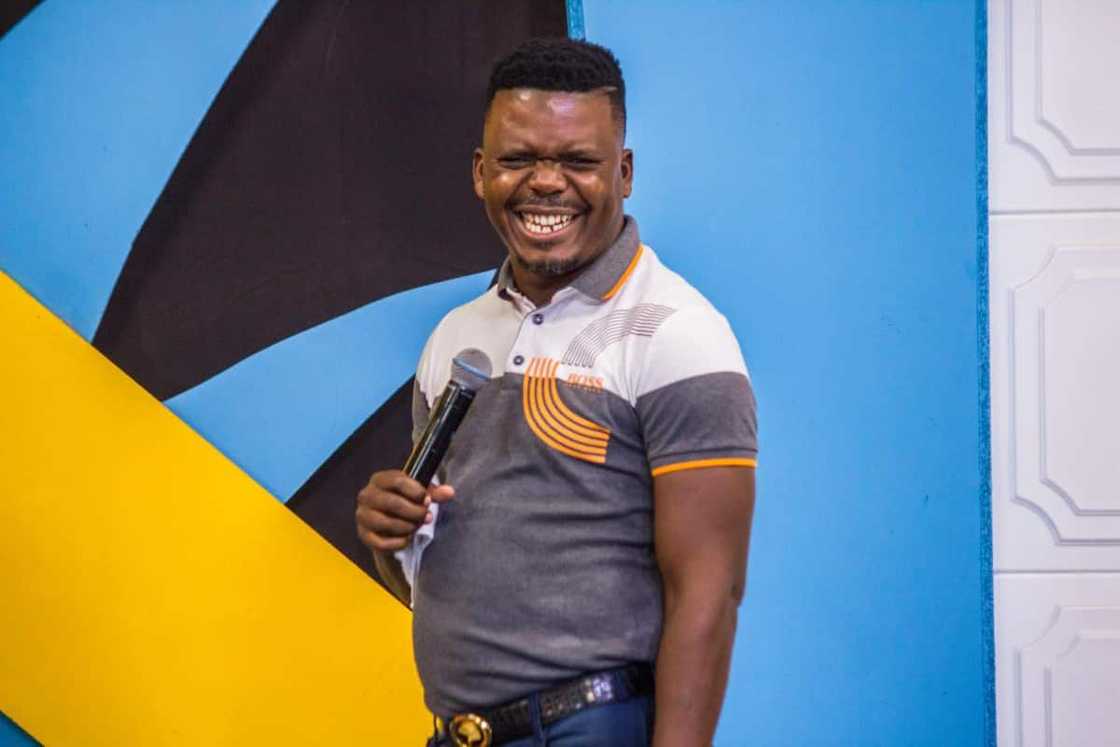 Bishop Makamu home language Bishop Makamu home language