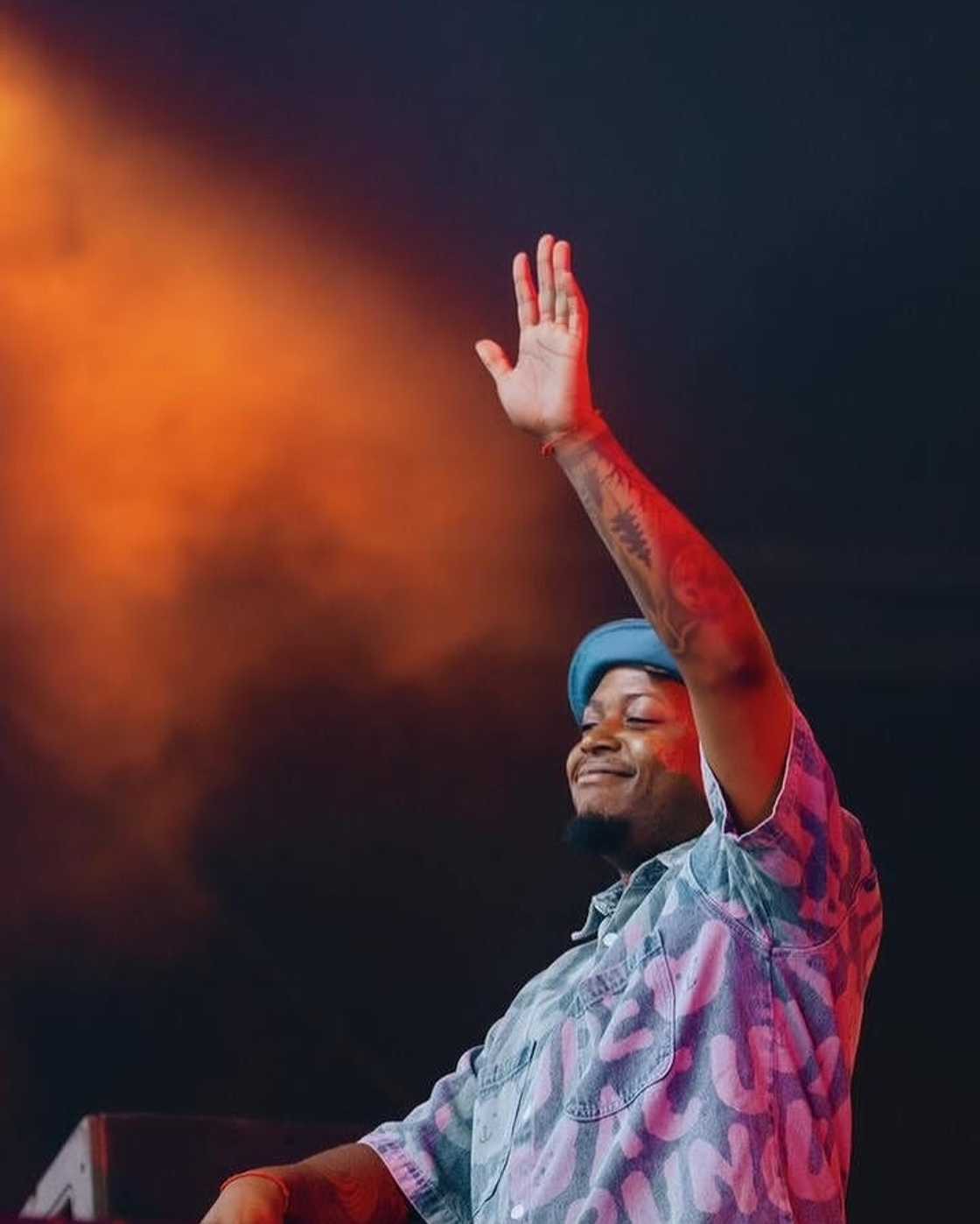 Fans raved over Kelvin Momo's new album Fans raved over Kelvin Momo's new album