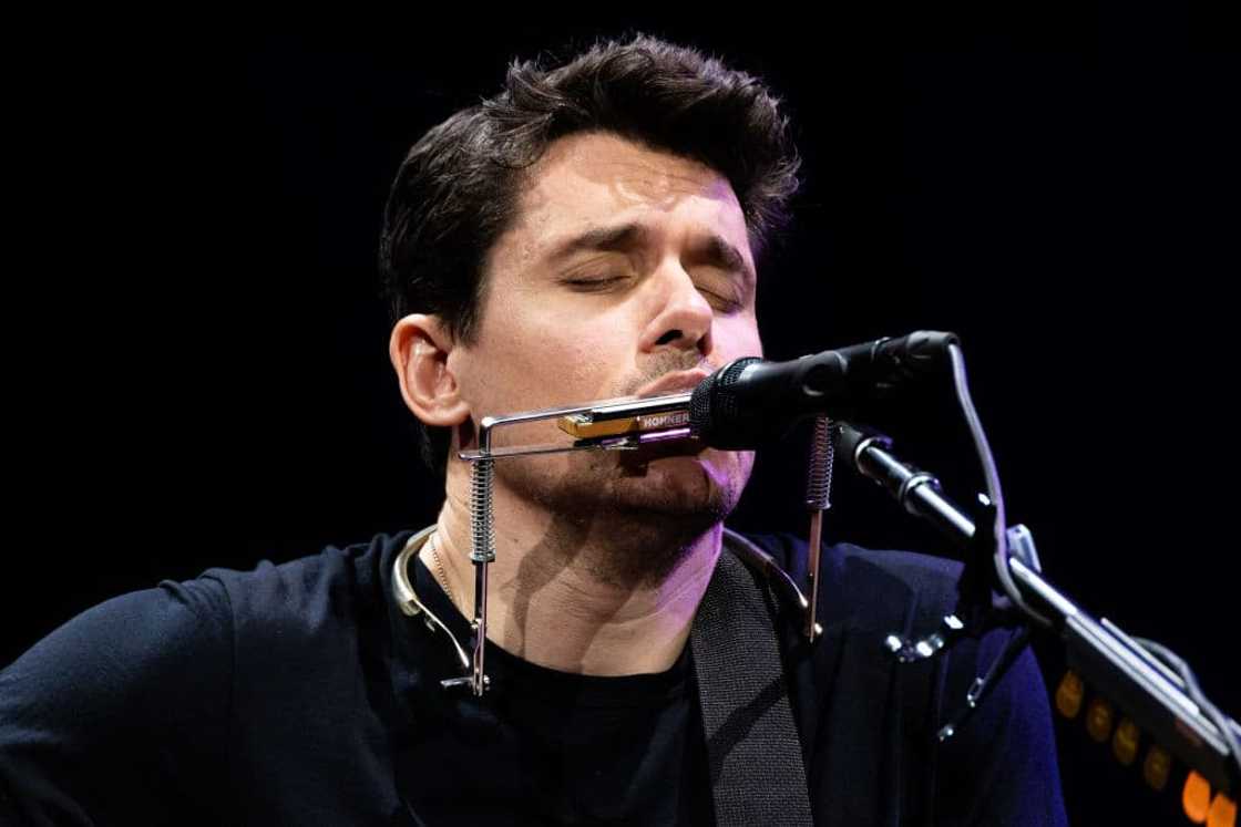 Is John Mayer gay? Is John Mayer gay?