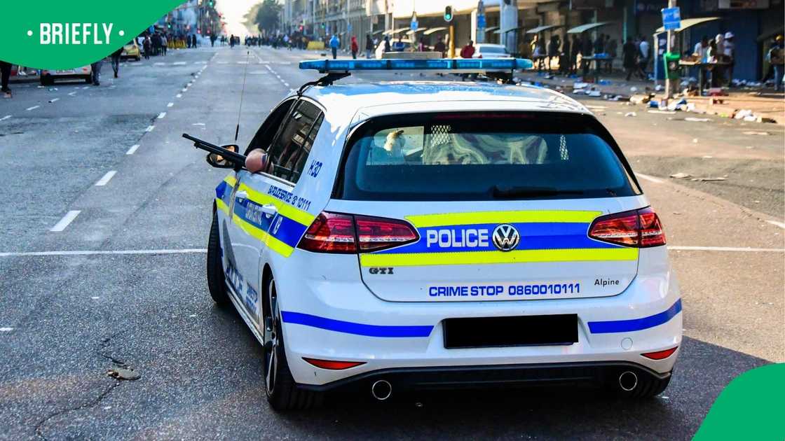 Gauteng Tactical Response Team Officers Arrested for Truck Hijacking, South Africans Unsurprised