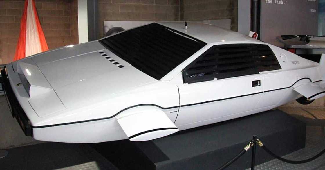Lotus Esprit “Wet Nellie”, amphibious, car, prop Lotus Esprit “Wet Nellie”, amphibious, car, prop