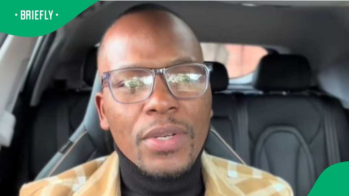 Unnemployed man creates content out of UIF application process