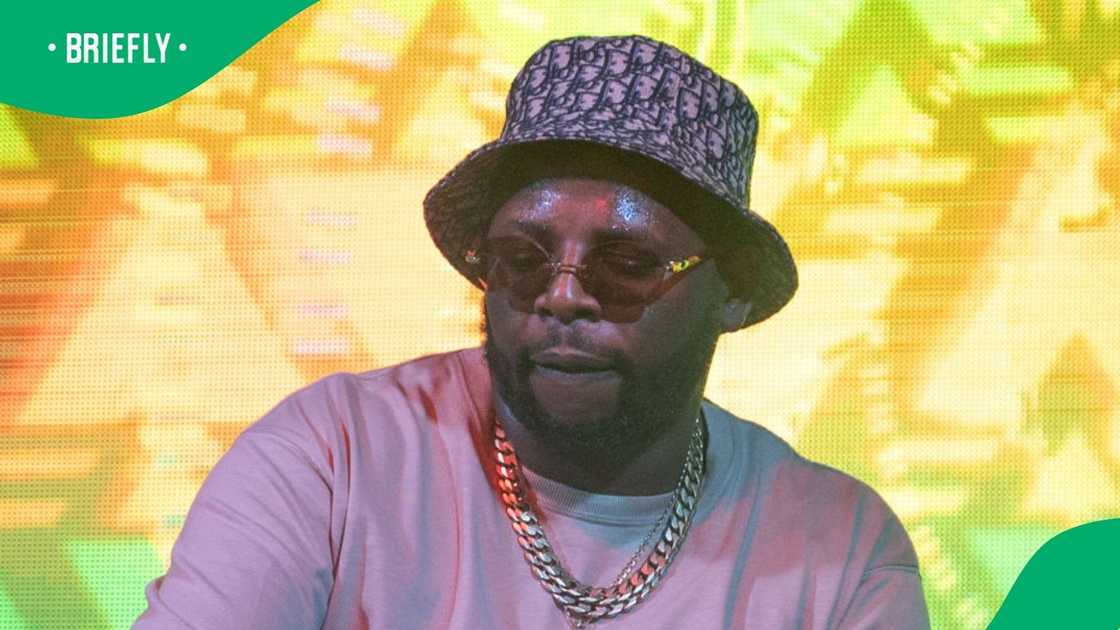 DJ Maphorisa brings out mom on stage DJ Maphorisa brings out mom on stage