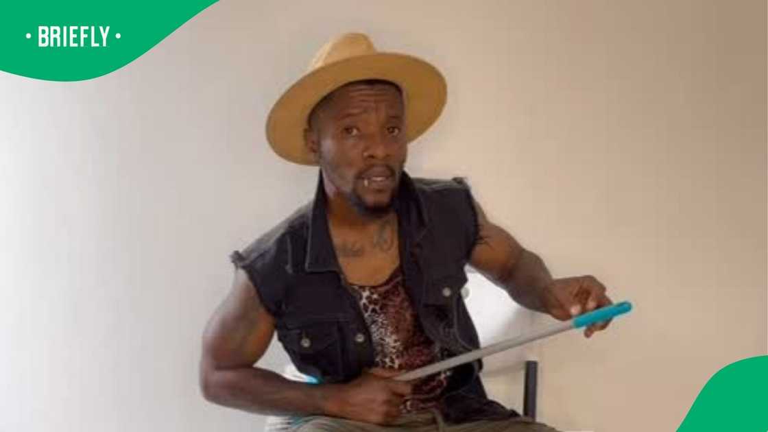 Abdul Khoza and his daughter's the-and-now photos have SA emotional Abdul Khoza and his daughter's the-and-now photos have SA emotional