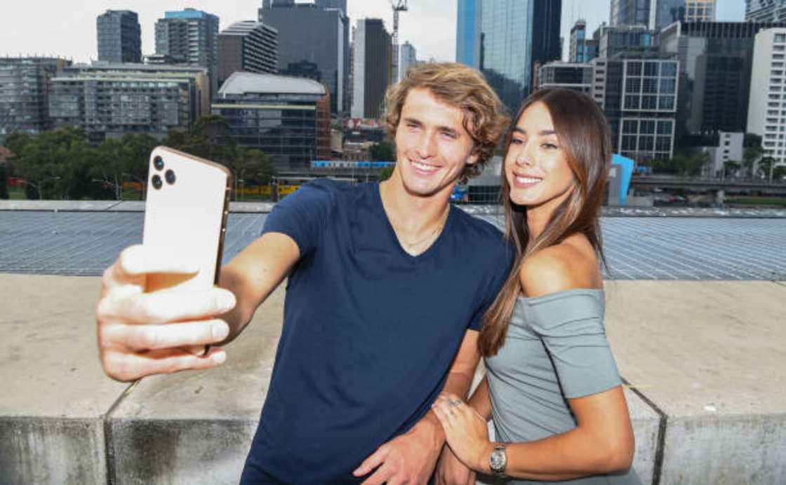 Alexander Zverev with Brenda Patea taking a selfie at the Crown IMG Tennis Party Alexander Zverev with Brenda Patea taking a selfie at the Crown IMG Tennis Party