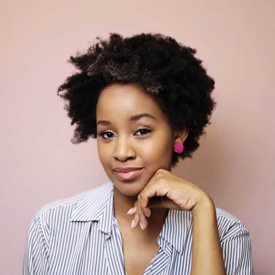 Mpoomy Ledwaba bio: age, baby, spouse, sister, podcast, YouTube, profiles Mpoomy Ledwaba bio: age, baby, spouse, sister, podcast, YouTube, profiles