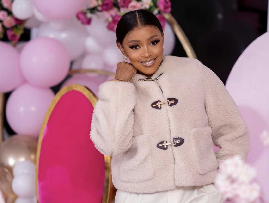 Fans couldn't get enough of Thembi Seete's beauty Fans couldn't get enough of Thembi Seete's beauty