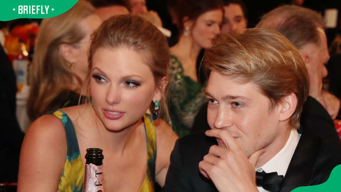 Taylor Swift and Joe Alwyn in Beverly Hills Taylor Swift and Joe Alwyn in Beverly Hills