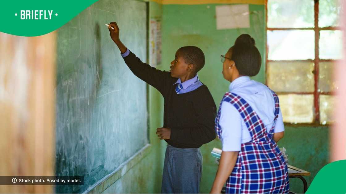 Video shows pupil verbally fighting his teacher