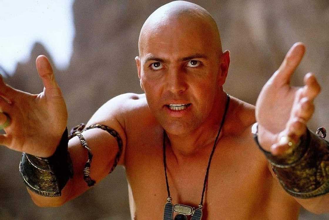Arnold Vosloo Arnold Vosloo