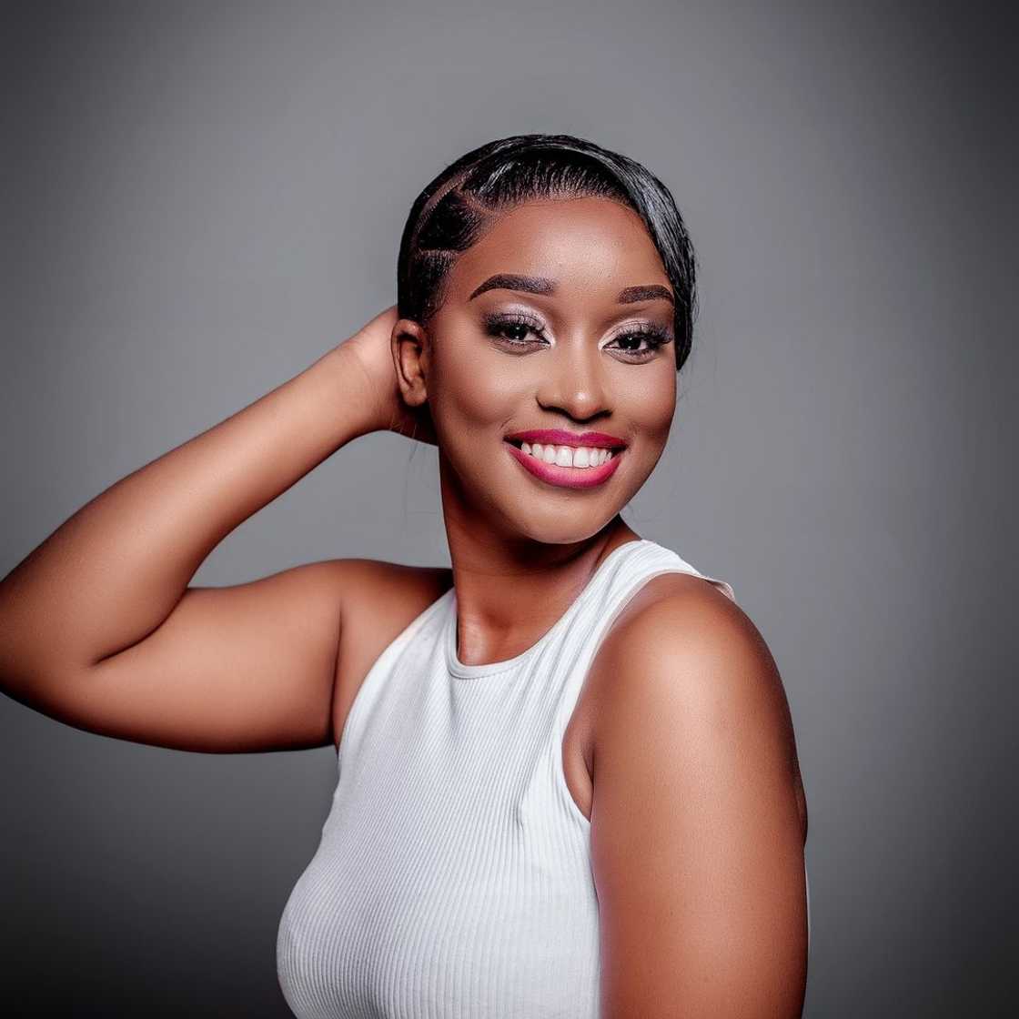 TikTok users comforted a lady after she had to go live with her father when her marriage failed TikTok users comforted a lady after she had to go live with her father when her marriage failed