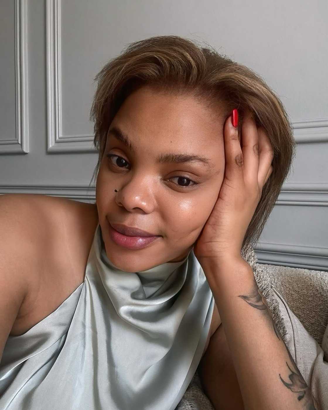 Londie London goes make-up free. Londie London goes make-up free.