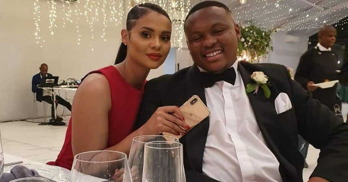 Kagisho Dikgacoi says he and Carina McKechnie are not divorcing. Kagisho Dikgacoi says he and Carina McKechnie are not divorcing.