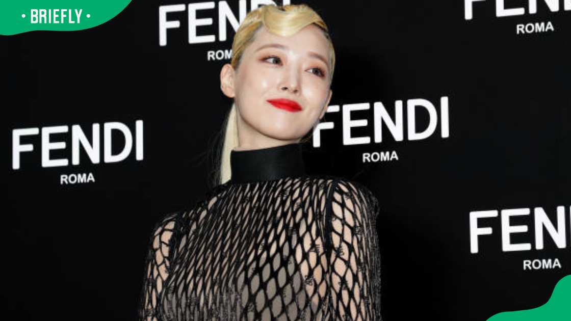 Sulli at the photocall for FENDI Sulli at the photocall for FENDI