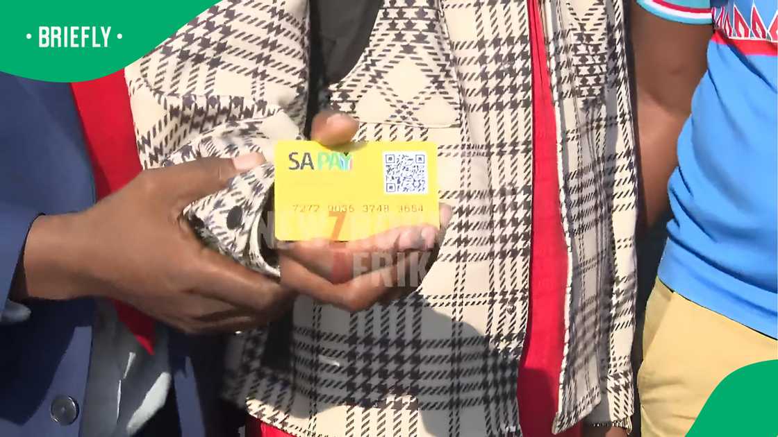 Rollout of tap-and-pay car in Western Cape's taxi industry