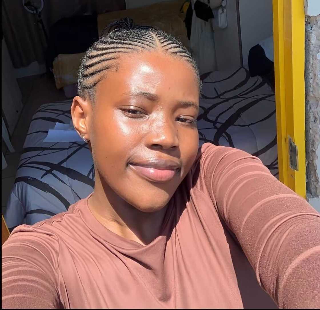 A lady flexed her fast food haul, all for under R100, in a TikTok video. A lady flexed her fast food haul, all for under R100, in a TikTok video.