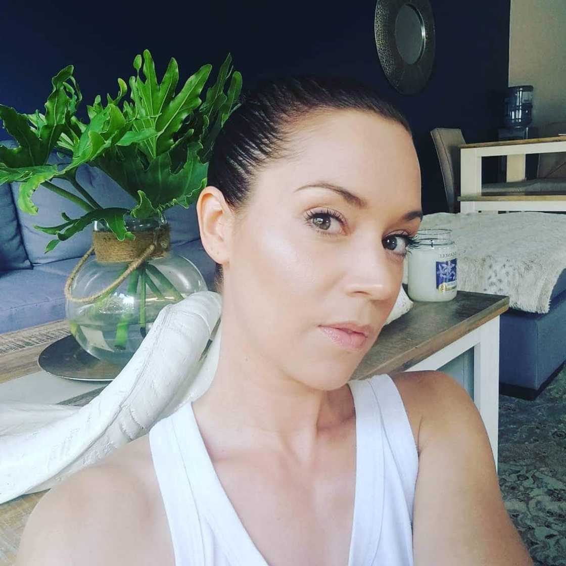 Shannon Esra Shannon Esra