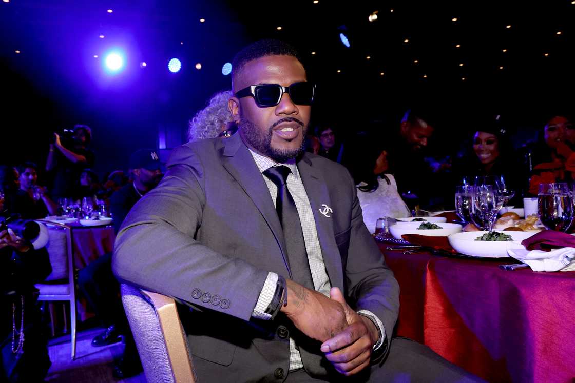 Ray J performed with his heart moniter Ray J performed with his heart moniter