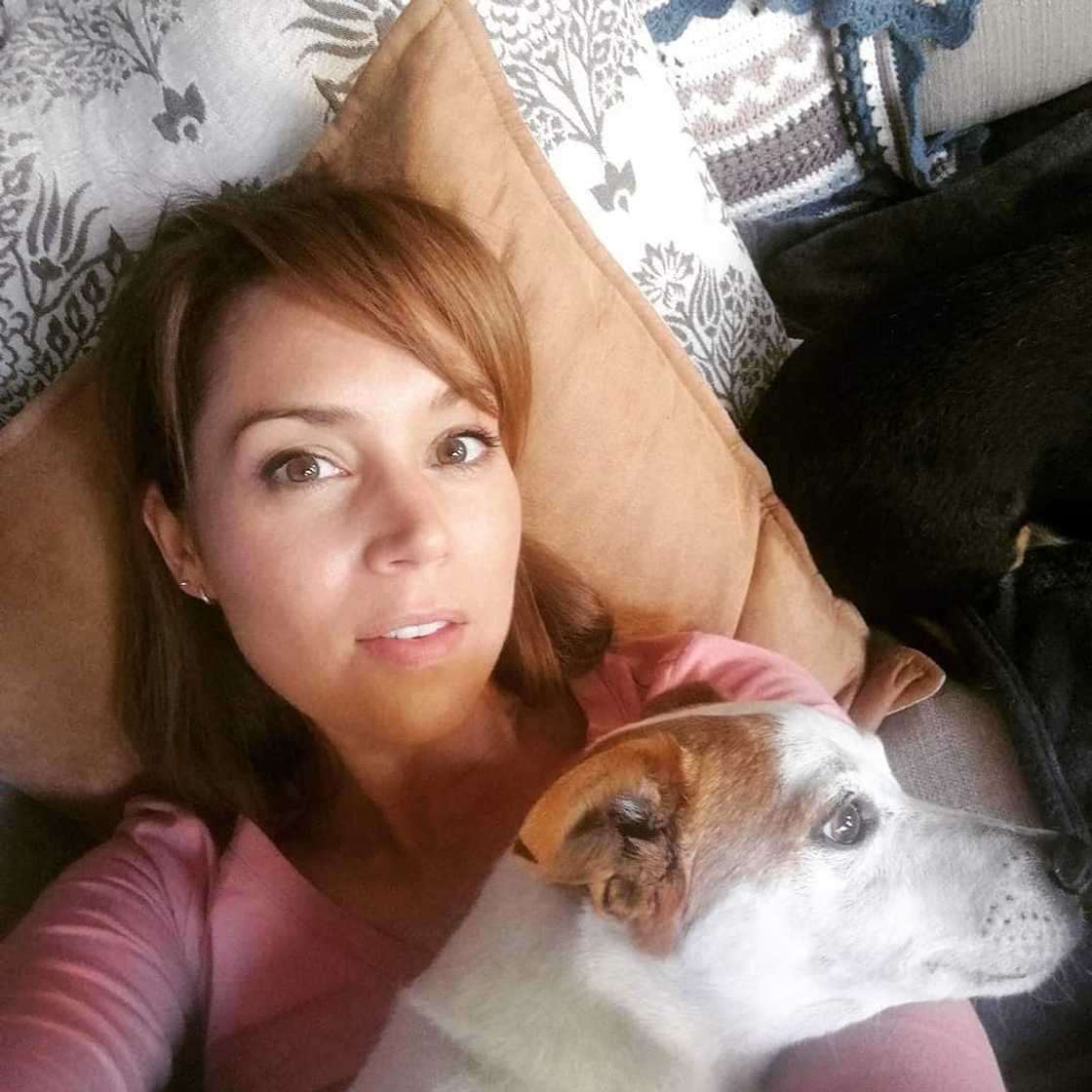 Shannon Esra Shannon Esra