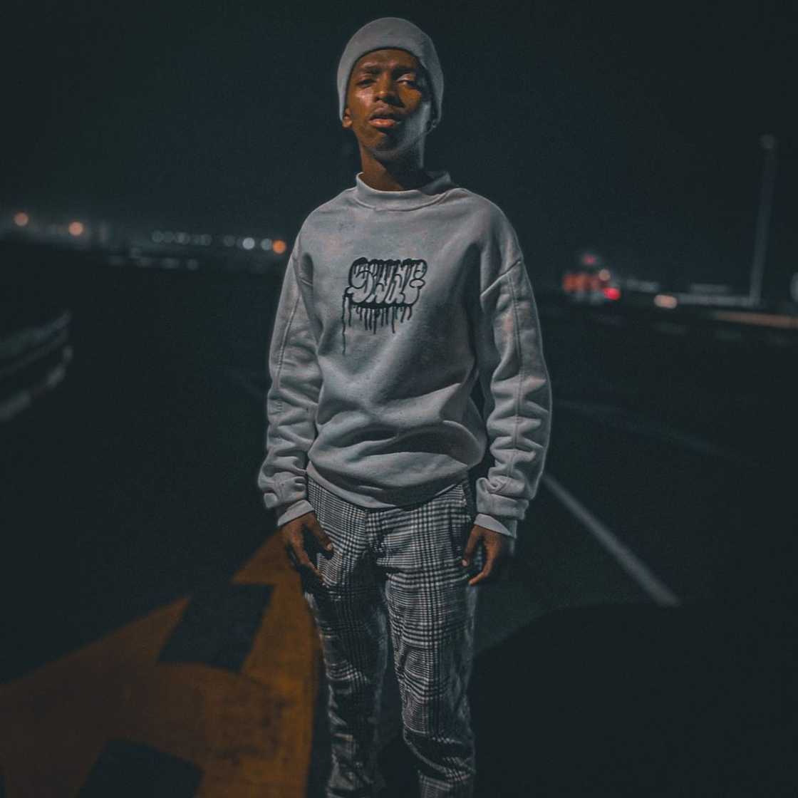 Others were disappointed that the cameraman did not follow the running duo Others were disappointed that the cameraman did not follow the running duo