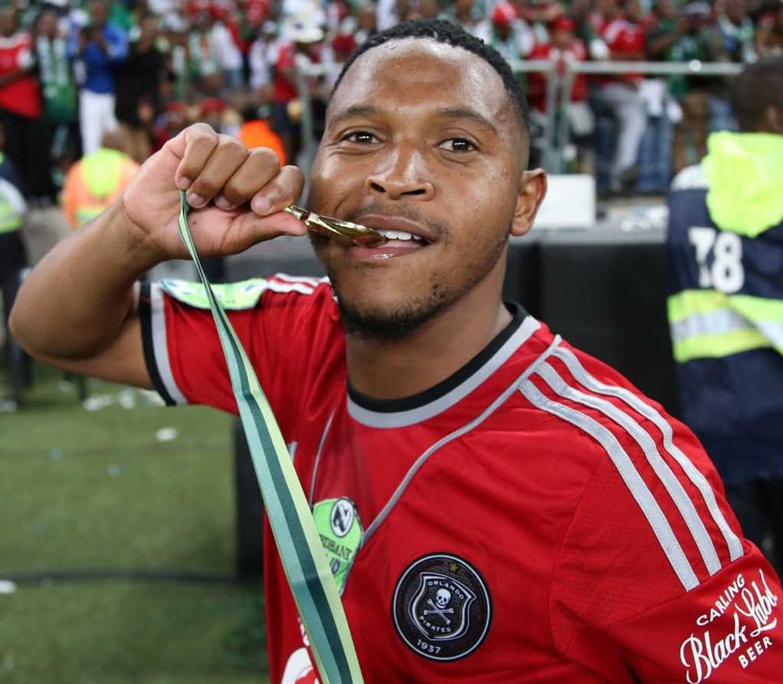 A vital cog in the Pirates’ midfield, Thandani Ntshumayelo helped steer the team to numerous triumphs A vital cog in the Pirates’ midfield, Thandani Ntshumayelo helped steer the team to numerous triumphs