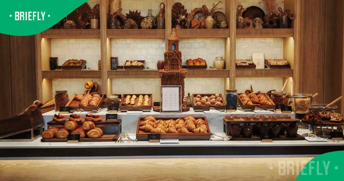 The Four Seasons hotel offers award-winning chefs to make your meals The Four Seasons hotel offers award-winning chefs to make your meals